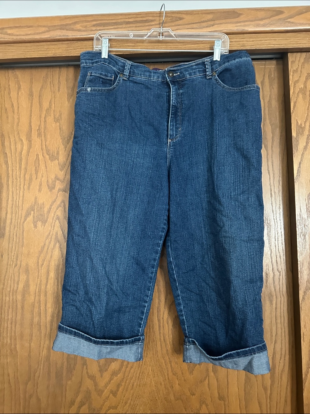 Gloria Vanderbilt Navy Cropped Cuffed Jeans